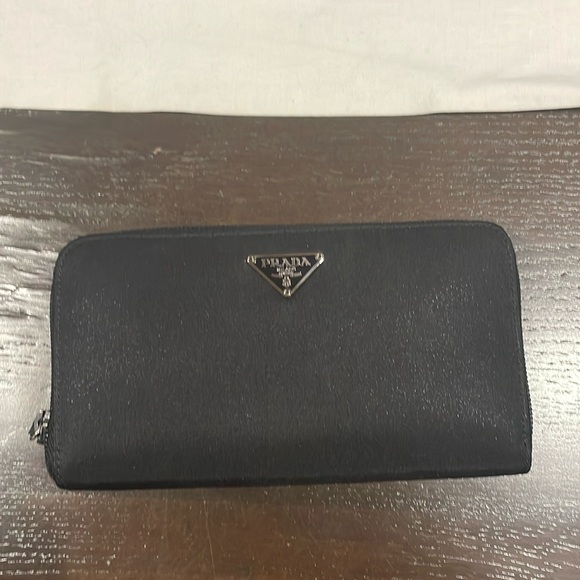 Gentle used nylon and leather zip around wallet - Picture 1 of 10